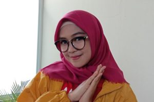 Sindir Oknum Rebut Lahan Saat Rekaman Lagu Restoran Cepat Saji, Ria Ricis Banjir Komentar Sinis