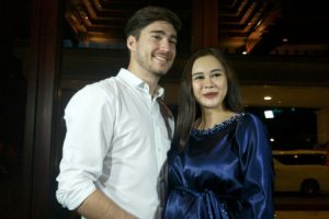 Aura Kasih Hapus Foto dan Unfollow Instagram Sang Suami, Ada Apa?