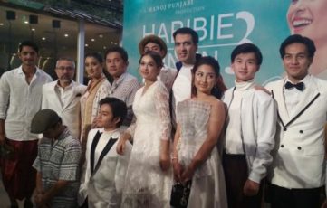 Masih Direhabilitasi, Jefri Nichol Hadiri Jumpa Pers Habibie & Ainun 3