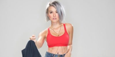 Pamer Punya Rumah Produksi Sendiri, Agnez Mo Acungkan Jari Tengah
