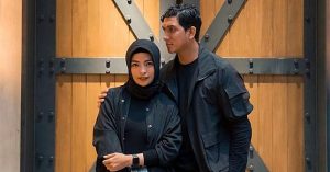 Tantri Kotak Sedang Hamil Besar, Sang Suami Malah “Mendua”