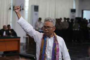 Buni Yani Resmi Bebas dari Lapas Gunung Sindur