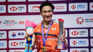 Pebulutungkis Nomor Satu Dunia Kento Momota Kecelakaan di Malaysia