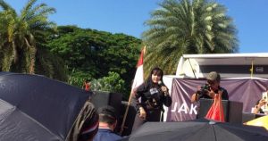 Dewi Tanjung: Demo Terus Sampai Anies Baswedan Turun