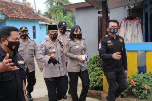 Peduli dan Empati Masyarakat Terdampak Covid-19, Jum’at Barokah, Polda Banten Bersama PIC Salurkan Sembako