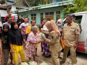 Curah Hujan Tinggi Bungus Terkepung Banjir,Andre Rosiade Turunkan Tim