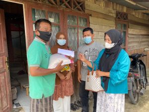 Andre Rosiade Bantu Tukang Bangunan yang Sepi Job