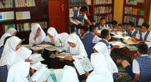 AKSI KONTRIBUSI MENGUBAH PRESPEKTIF DUNIA LITERASI DI BUMI PERTIWI