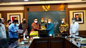 Andre Rosiade Bawa 7 Kepala Daerah di Sumbar Berdialog dengan Menteri Koperasi dan UMKM