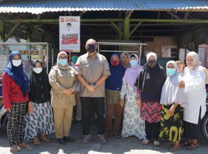 Andre Rosiade Berbagi Sembako di Kurai Taji, Pariaman