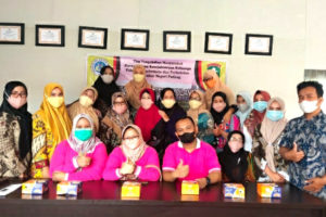 Tingkatkan Nilai Jual, Dosen UNP Edukasi Kemasan dan Label Produk Menarik