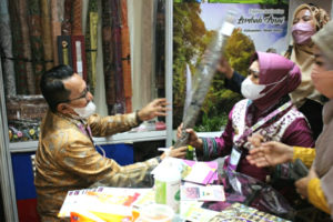 Harga Anjlok, Bupati Tanah Datar Ajak Pemerintah Borong Telur