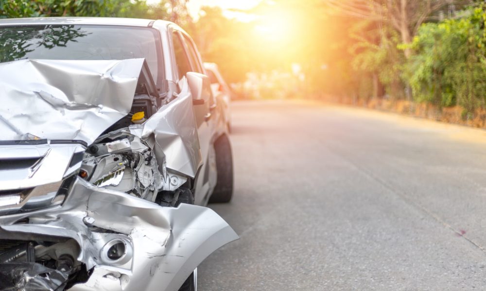 ilustrasi kecelakaan mobil