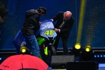 Yamaha GYTR R1 Fulll Spek Kado Terindah untuk Valentino Rossi