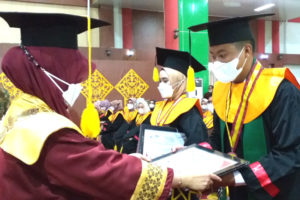 Momentum Wisuda, Ini Titipan Krusial Rektor untuk Lulusan UIN IB Padang