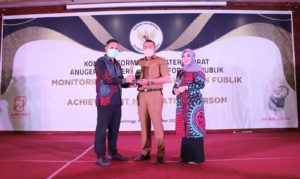 Wakil Gubernur Audy Joinaldy jadi Tokoh Keterbukaan Informasi Publik 2021