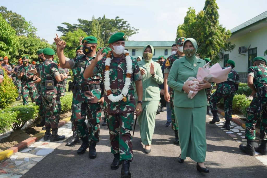 Personel TNI Diminta Ikut Mengatensi Kejahatan Dunia Maya