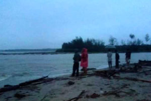 Perahu Terbalik di Mentawai, Dua Penumpang Dinyatakan Hilang