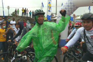 Peserta Tour de PDRI Diguyur Hujan, Ini Kata Wabup Solok Selatan