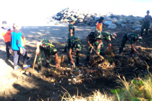 Dandenpom 1/4 Padang Ajak Jaga Kebersihan Wisata Taplau