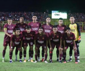 Ayam Jantan dari Timur Melawan Gravitasi !