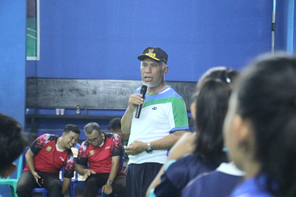 Perebutkan Tiket ke Piala Presiden, Gubernur Sumbar Buka Kejurprov Bulu Tangkis 2022