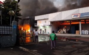 Kebakaran Gudang JNE Akibatnya SPBU Ditutup Sementara