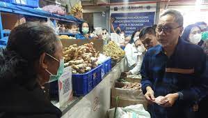 Mendag Sambangi Pasar Badung,Bali.Juga Beri Pengumuman Tidak Ada Kenaikan Listrik 450 VA