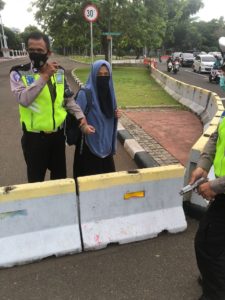 Wanita Tanpa Identitas Membawa Pistol Mencoba Menerobos Istana