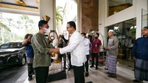 Pertemuan Anies dan Gibran Menuai Kritikan dari Partai PDIP, Dianggap tak Punya Kinerja