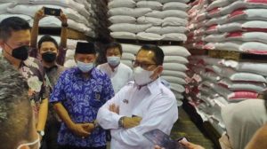 Buwas:Pihaknya Akan Mengambil Jalur Hukum Terkait Hilangnya 500 Ton Beras Bulog