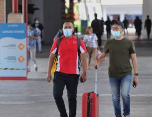 PPKM Dicabut, Apakah Sudah Boleh Lepas Masker?