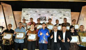 Tetap Sehat di Masa Sulit, Pegadaian Diganjar Penghargaan Top BUMN 2022
