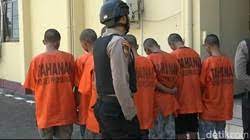 Tampang 7 Pelaku Pemerkosaan Siswi SMA Probolinggo Hanya Diam Lesu