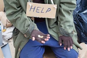 Pura-Pura Buta Untuk Mendapatkan Simpati dan Penghasilan Meningkat