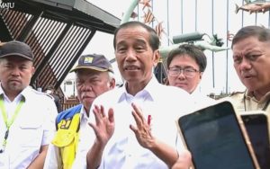 Jokowi Bilang Tak Perlu Isolasi Bagi Turis dari China yang Masuk RI