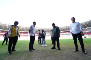 Kecewa Dengan Kondisi Rumput Stadion Erick Thohir Larang Segala Bentuk Kegiatan di GBK