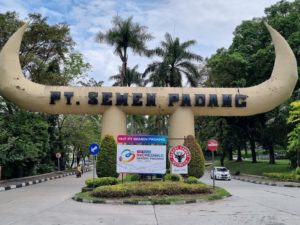 Semen Padang Mati Pelan-Pelan ??