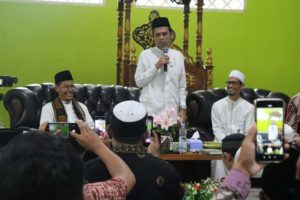 Antusias Santri Luar Biasa, Ustad Abdul Somad Sampaikan Tausiyah di Ponpes Darul Hikmah Pasbar