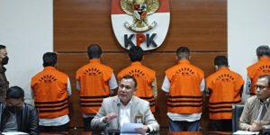 Kasus Suap Jual Beli Jabatan Bupati Bangkalan Terima Uang 5.3 Miliar