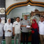 Verry Mulyadi Dampingi Andre Rosiade Serahkan Ambulan untuk Warga Batung Taba Nan XX