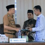 Bupati Pasaman Sabar AS Hadiri Sidang Paripurna DPRD Dalam Penyerahan Pokir Anggota Dewan Pasaman