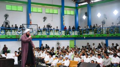 Semarak 20 Tahun Ar Risalah, Diisi DAI Kondang, Ustaz Derry Sulaiman