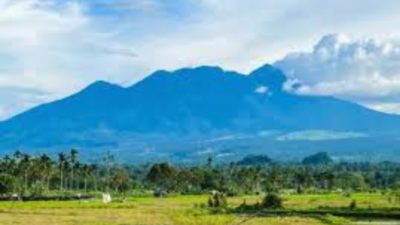 Bupati Tanah Datar Ungkap Adanya Potensi Banjir Bandang dari Puncak Gunung Sago