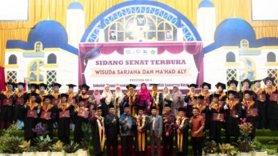 Wisuda Perdana STIE Ar Risalah Sumbar Diikuti 22 Wisudawan