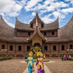 Menjelajahi Keindahan dan Keunikan Sumatera Barat