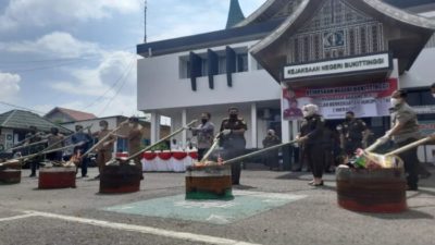 Kejari Bukittinggi Musnahkan BB Narkoba