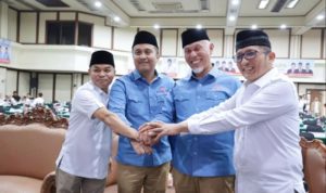 Pendaftaran Pasangan Cagub-Cawagub Sumbar Mahyeldi-Vasco ke KPU Sumbar