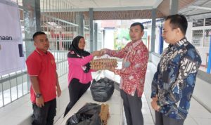 Jumat Berkah, Rutan Kelas IIB Lubuk Sikaping Salurkan Bantuan Sosial Ke Keluarga WBP Yang Kurang Mampu