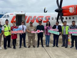 Verry Mulyadi Lepas Wings Air Terbang Perdana Ke Mentawai